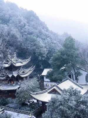 寺院的雪（寺庙下雪的美景语句）-图3