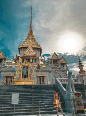 曼谷寺庙的金片（曼谷最有名的寺庙）-图2