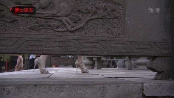去寺院能穿高跟鞋吗（去寺院可以穿凉鞋吗）-图1