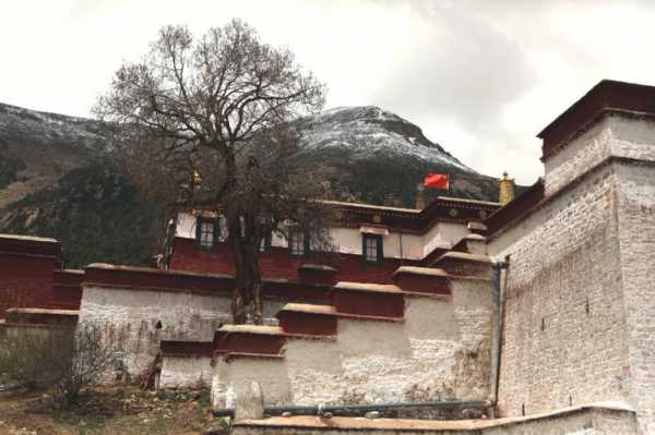 藏族寺院建筑艺术（西藏寺庙建筑）