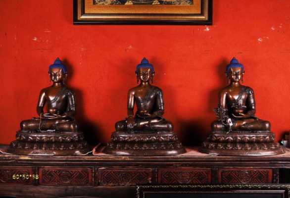 尼泊尔诞生的佛菩萨（尼泊尔顶级佛像家族）