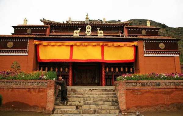热贡县有几个寺院的简单介绍-图3