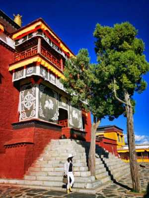 西藏寺院图片（西藏寺院风景图片）