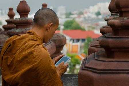 寺院能上网（寺庙可以玩手机吗）