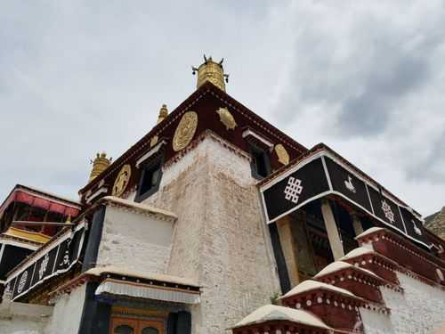 银巴曲批的寺庙（藏语银巴是什么意思）