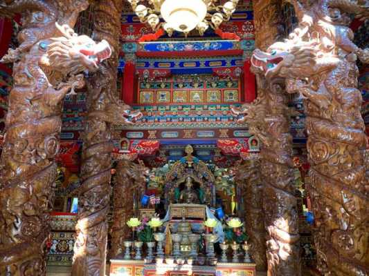 藏区最大的寺庙（藏区著名寺庙排名）