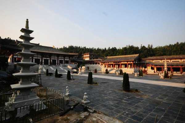 萍乡周边最灵验的寺庙（萍乡周边最灵验的寺庙是哪个）-图1